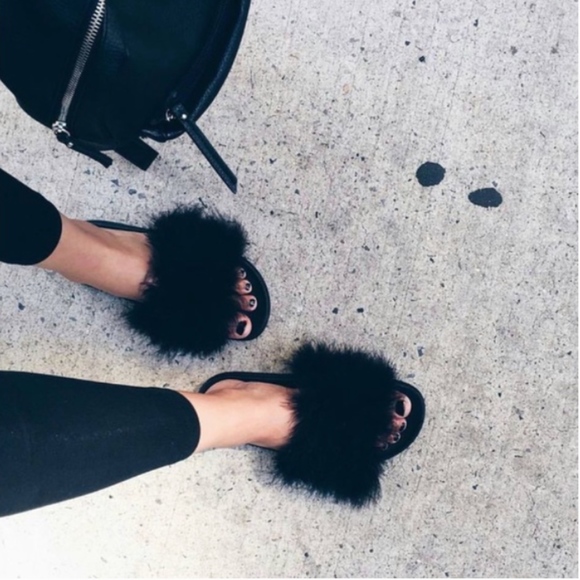 Shoes - Black Fur Slides Slipper Sandals